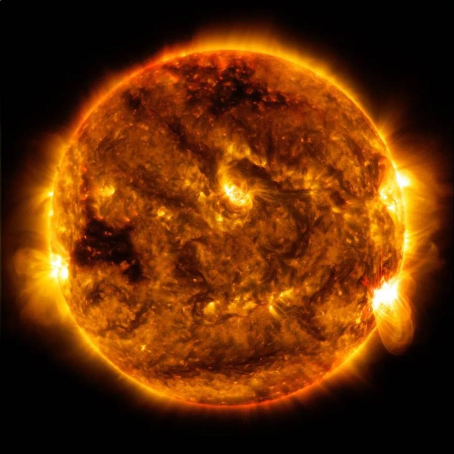 133 дни от живота на Слънцето, побрани в едно невероятно 1-часово видео