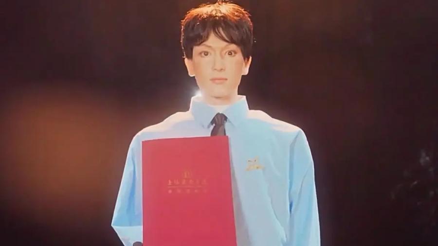 Хуманоидният робот Xueba 01 стана първият доктор по драма и кино в Шанхай