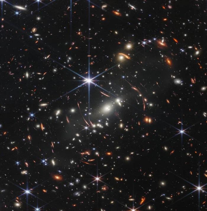 „Джеймс Уеб“ разкри най-дълбокия изглед от Вселената. И той е прекрасен!