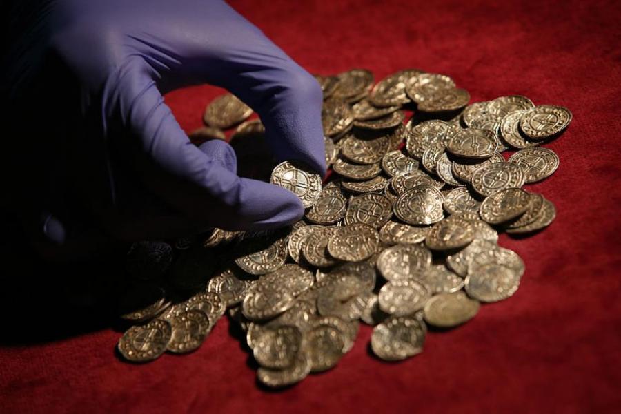 13-годишен любител археолог откри съкровище