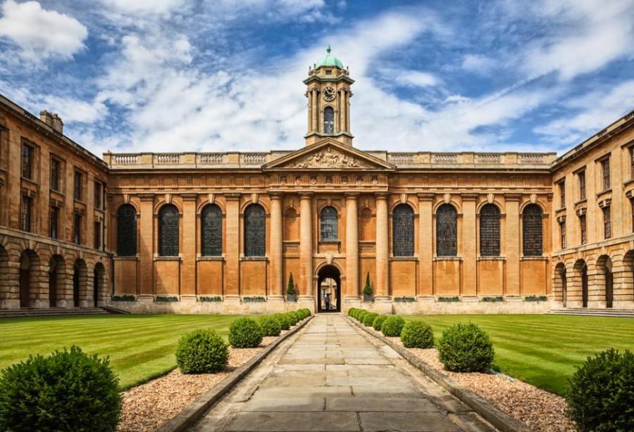 Въпросите, които Оксфордският университет задава на кандидат-студентите