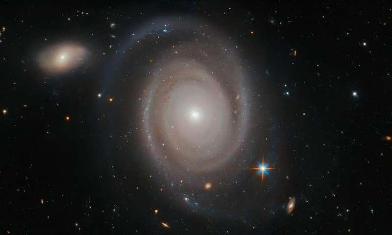 „Хъбъл“ засне една не особено самотна галактика