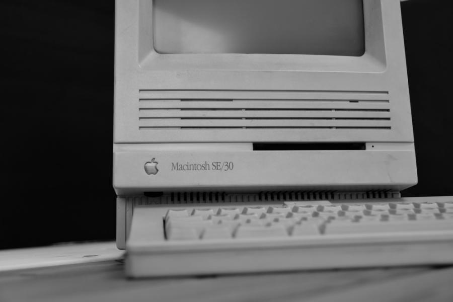  Вижте какво се случва, когато сърфирате в интернет с Mac Plus от 1986 г.