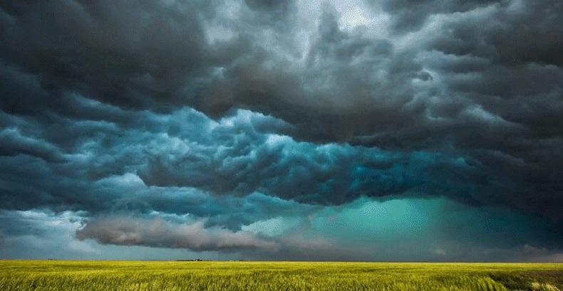 Това таймлапс видео на бушуващо торнадо ни подсказва как ще започне Апокалипсисът