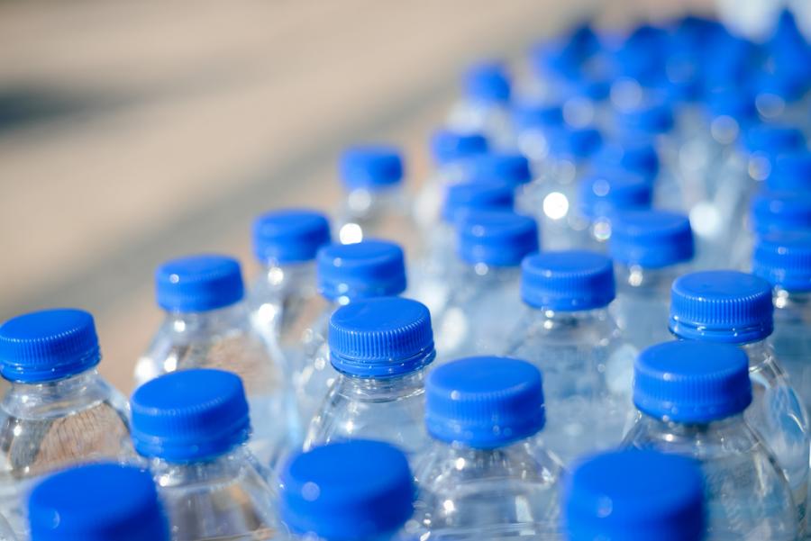 Какво трябва да проверите, когато купуватe бутилирана вода