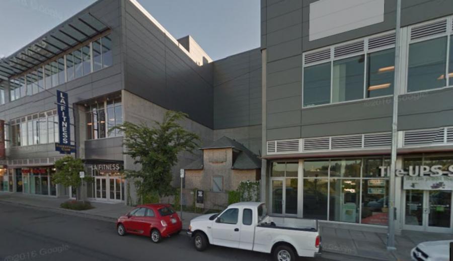 84-годишна жена отказва милион долара: построяват мол около нея