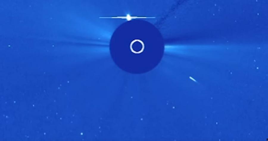 SOHO засне смъртта на комета (видео)