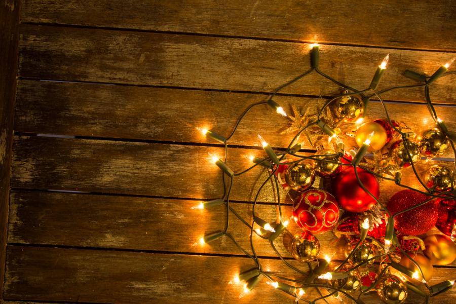 Коледните светлинки може да пречат на Wi-Fi връзката 