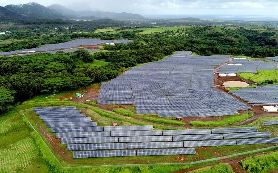 AES откри най-големия в света хибриден парк за производство и съхранение на слънчева енергия