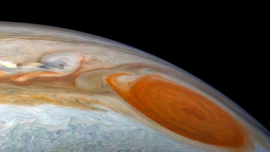 Днес Юпитер е най-близо до Земята, можем да я наблюдаваме без телескоп
