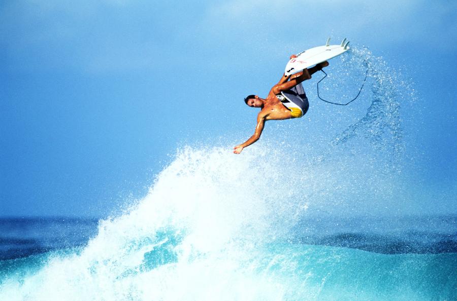 Красотата на сърфирането в 20 невероятни фотографии