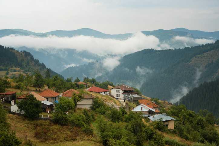 Фоторазходка из някои от най-красивите български села