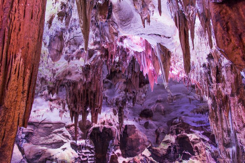 Това са 9 от най-красивите пещери у нас