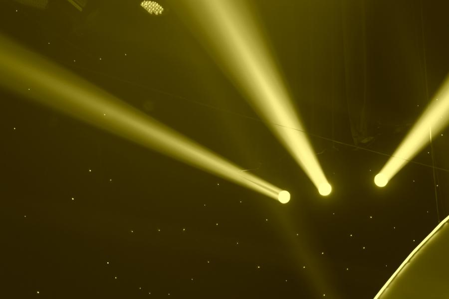 Изумителни скулптури от светлина и сенки