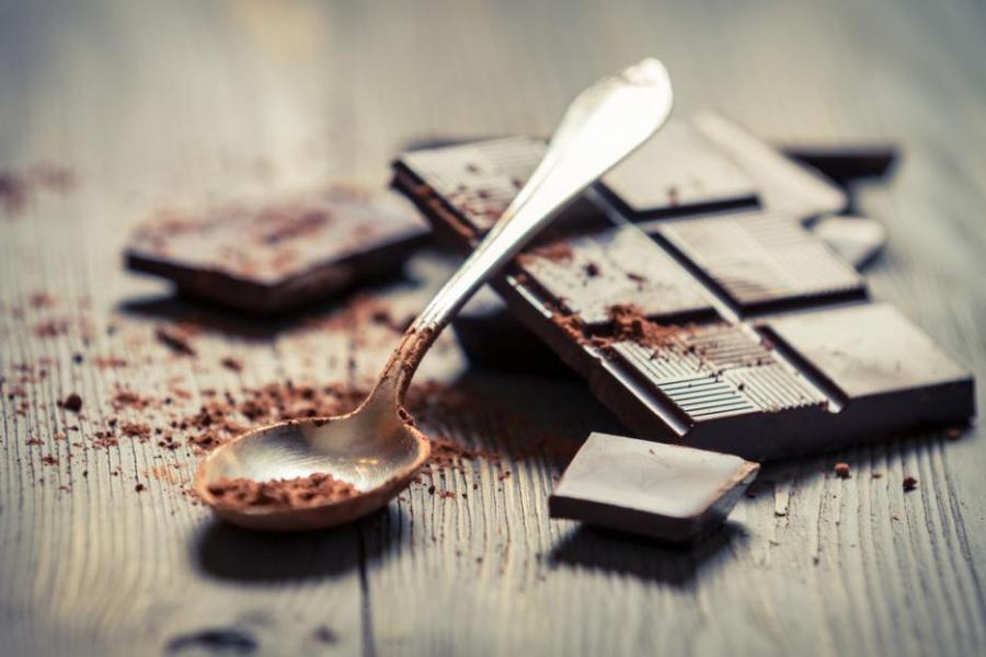 Можем ли наистина да се дрогираме, ако шмъркаме шоколад?