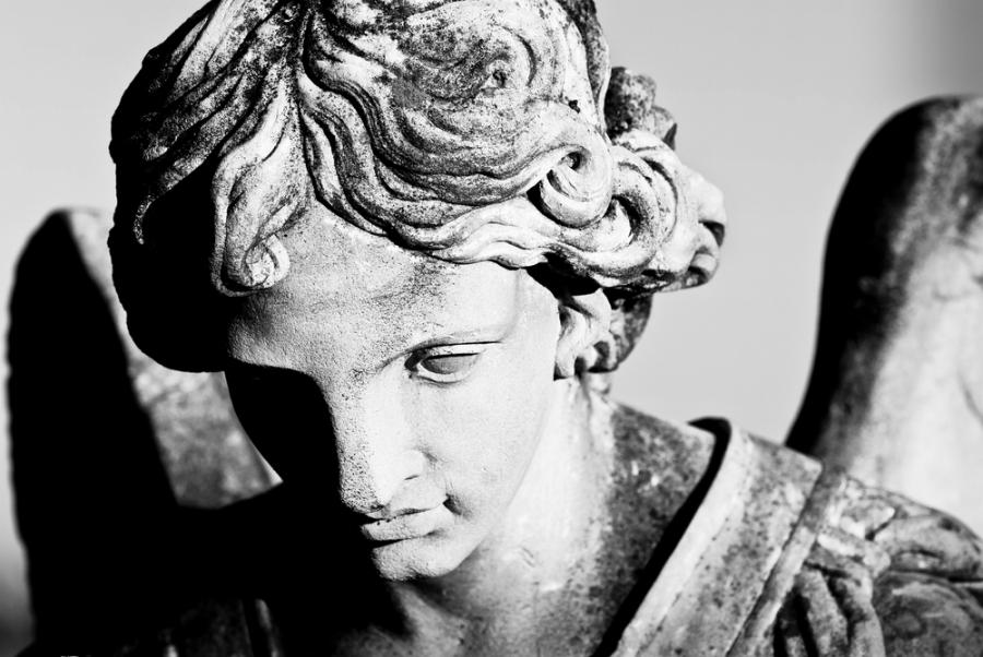 Ангел с човешко сърце