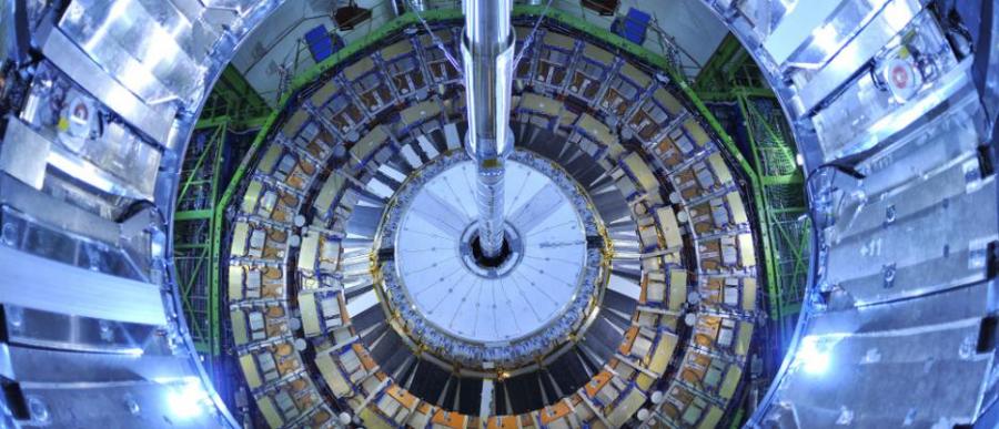 Големият адронен колайдер откри нова частица
