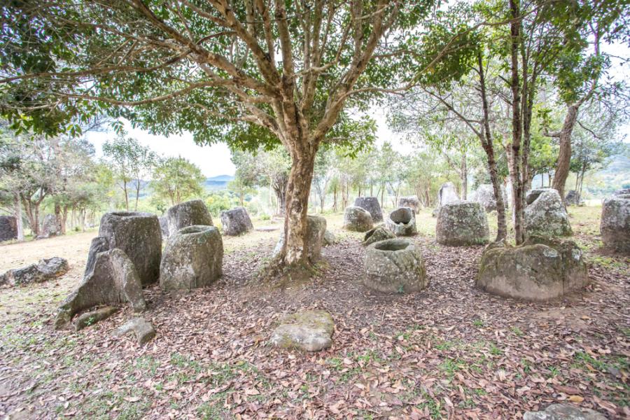 Откриха още мистериозни 1000-годишни „делви на мъртвите“ в Лаос