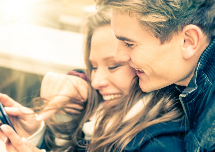 20 странни психологични причини защо някой може да се влюби във вас