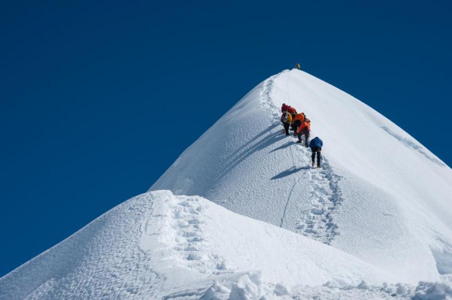 20 април 1984 г. - Христо Проданов става първият българин, изкачил Еверест