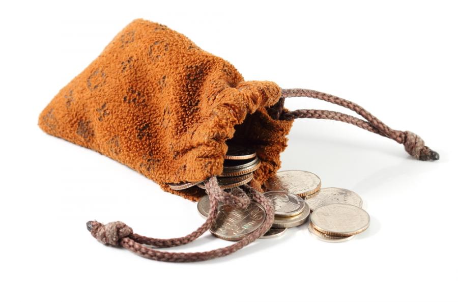 Пари назаем