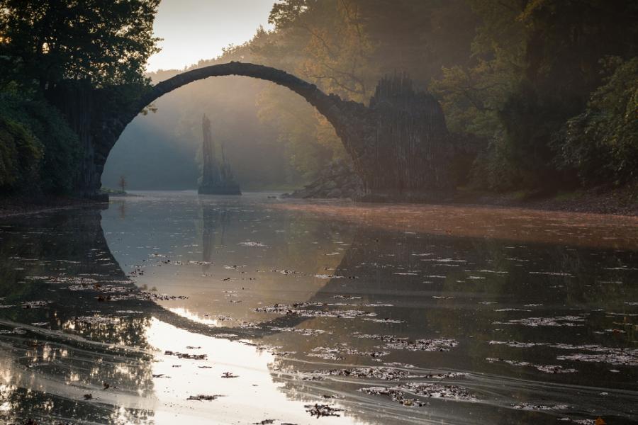 Мистериозни стари мостове, издържали изпитанията на времето