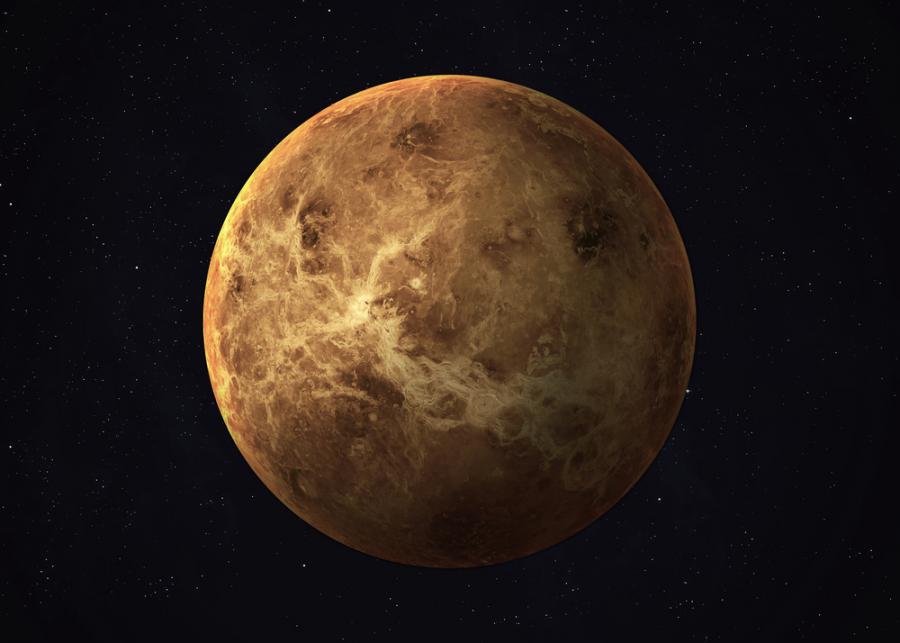 Единствено Венера се върти по посока на часовниковата стрелка