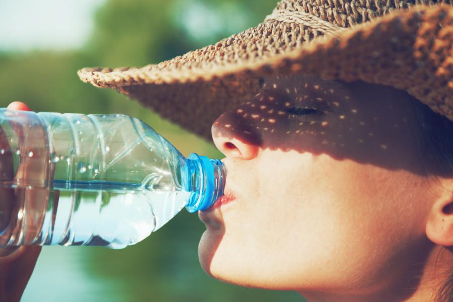 Един прост трик, за да пиете повече вода