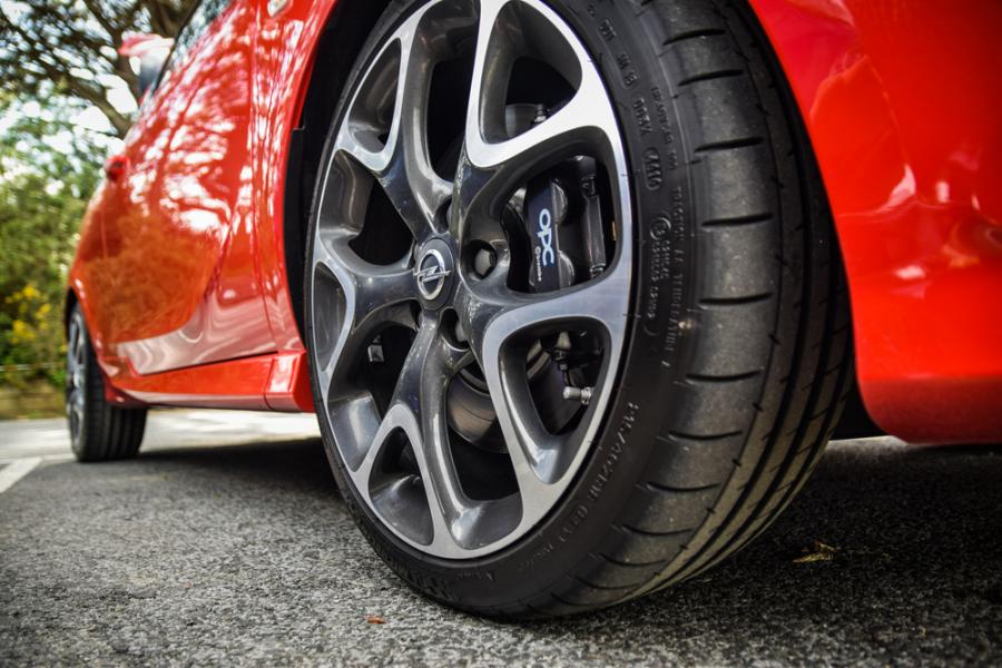 Проучване в 7 държави показва важността на гумите за безопасността ни