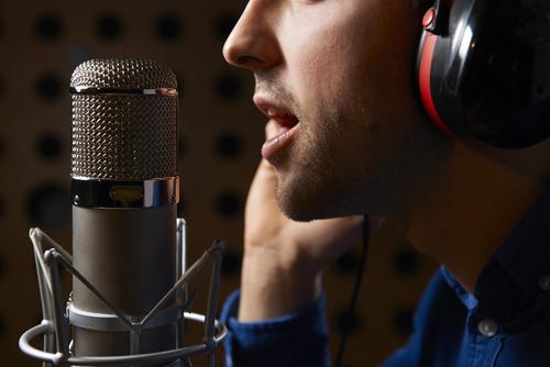 Ето какво определя как звучи гласът ви 