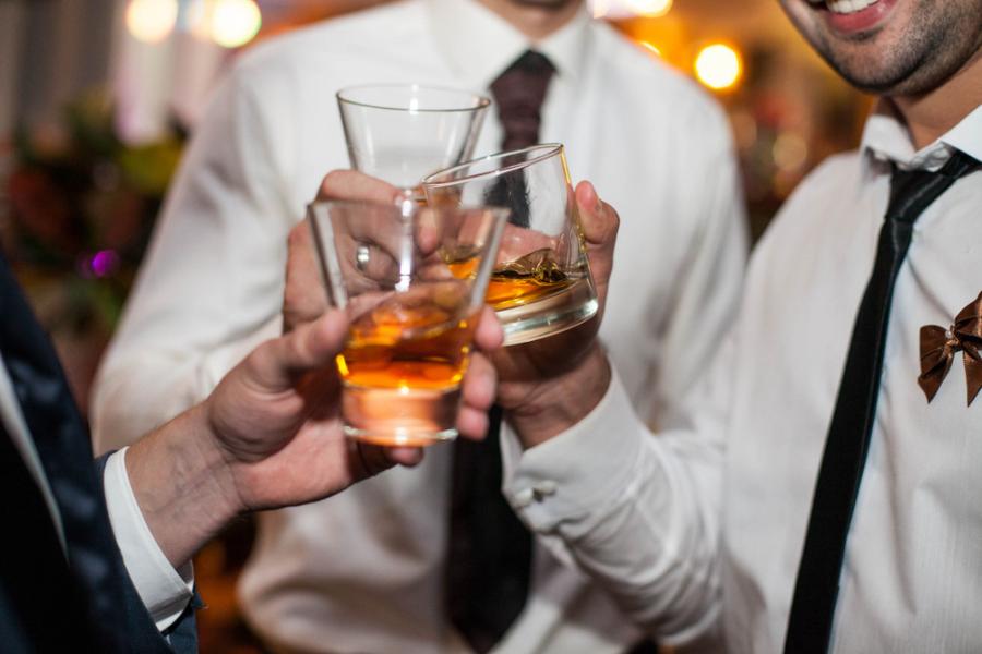 Алкохолът ни прави екстровертни