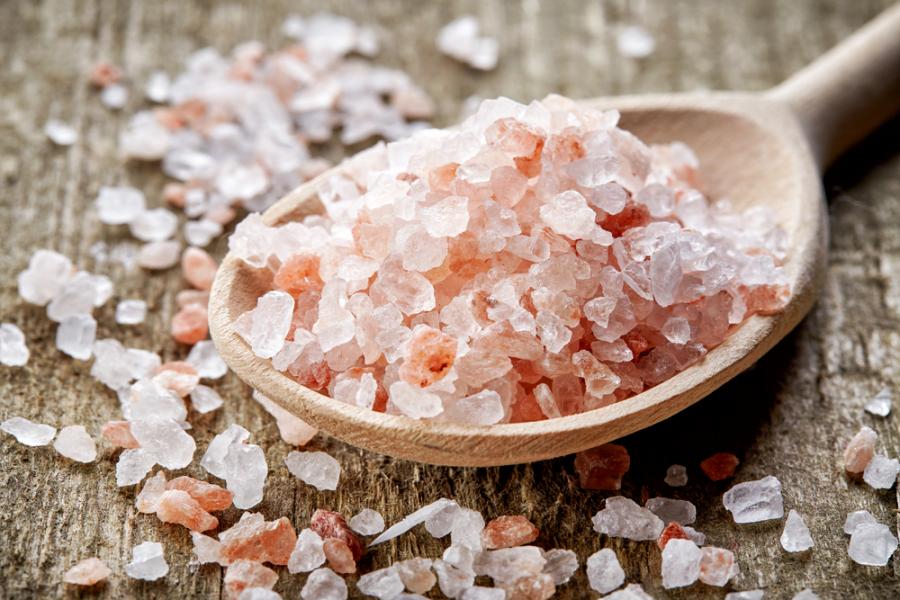 Кардиолог посъветва да ядем повече сол