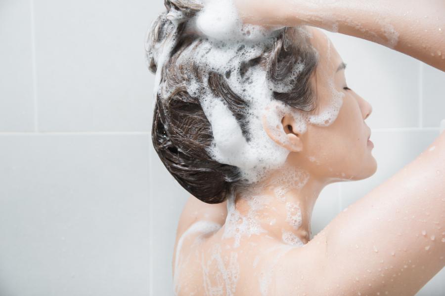 4 неща, които ще се случат, когато спрете да миете косата си ежедневно