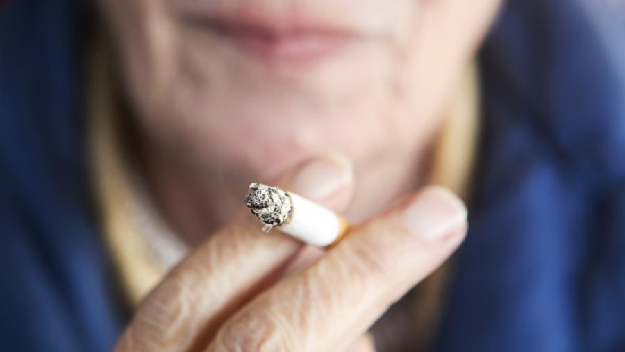 Пушенето удвоява риска от Алцхаймер, твърди изследване