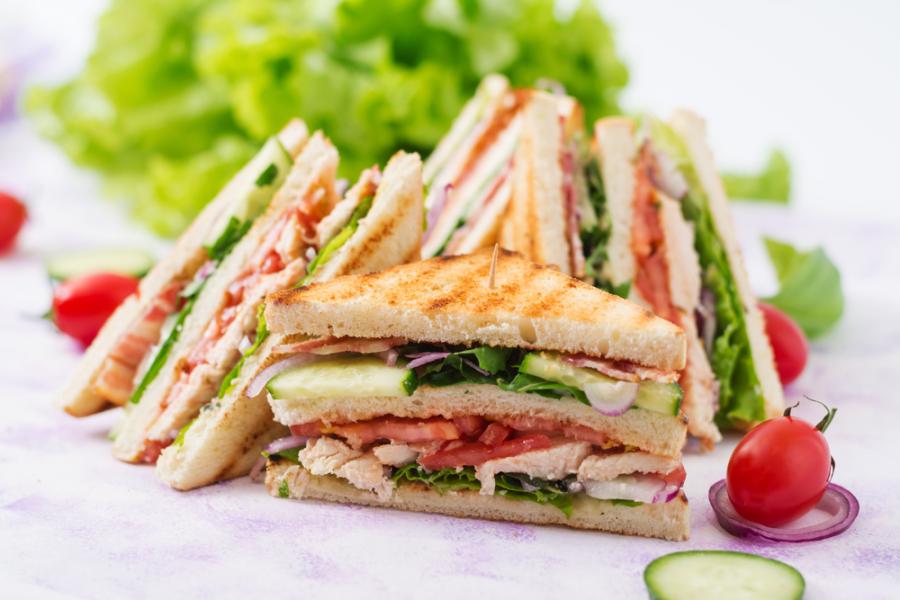 Какво представлява „клуб“ сандвич