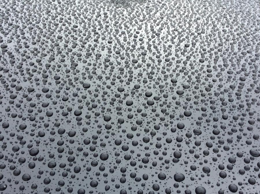 Фантастичният план за охлаждане на компютрите на бъдещето със скачащи капки вода