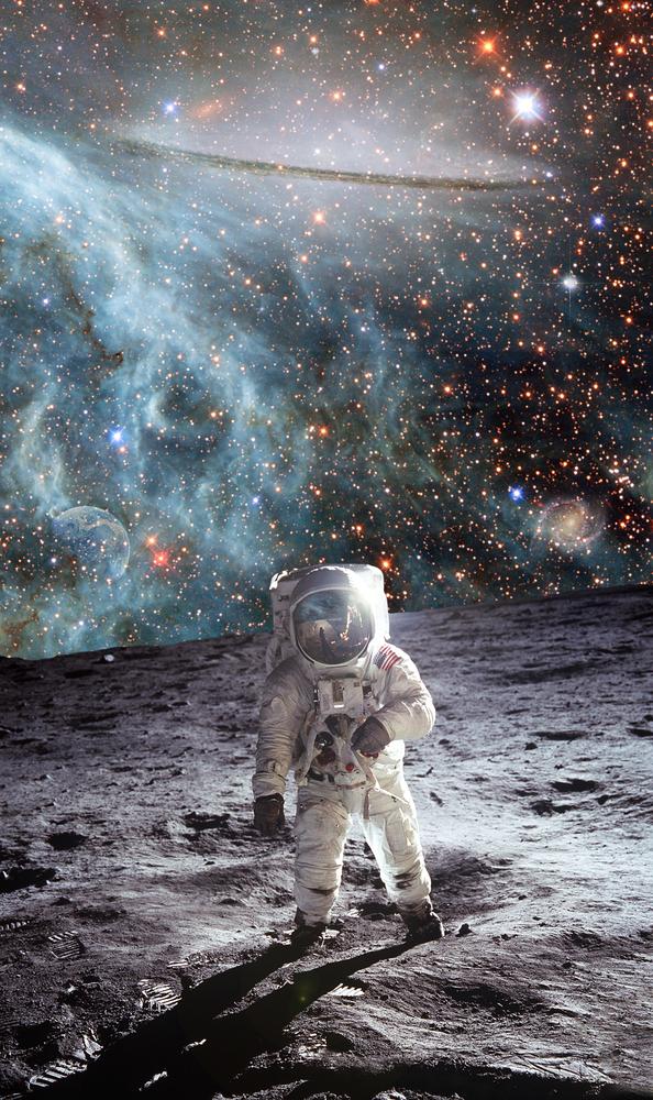 Виц: Съобщение до Луната