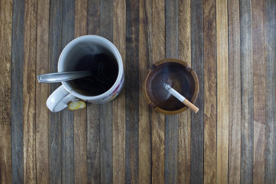 Чаят намалява вредите от цигарите