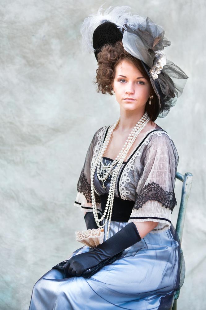 Видео: 100 години женска мода в 2 минути