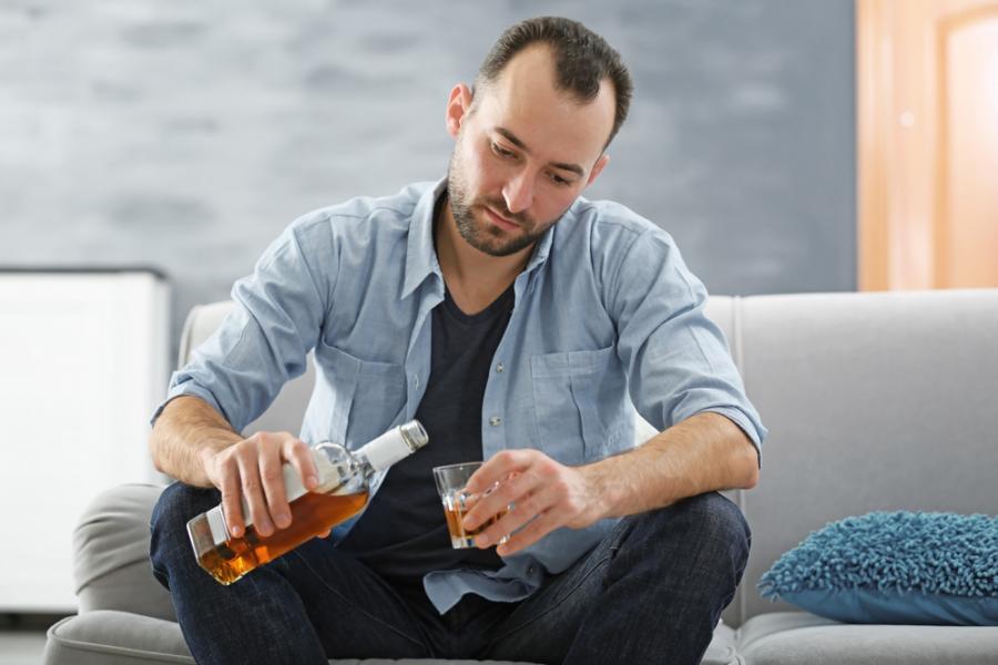Алкохолът действа като бърз антидепресант
