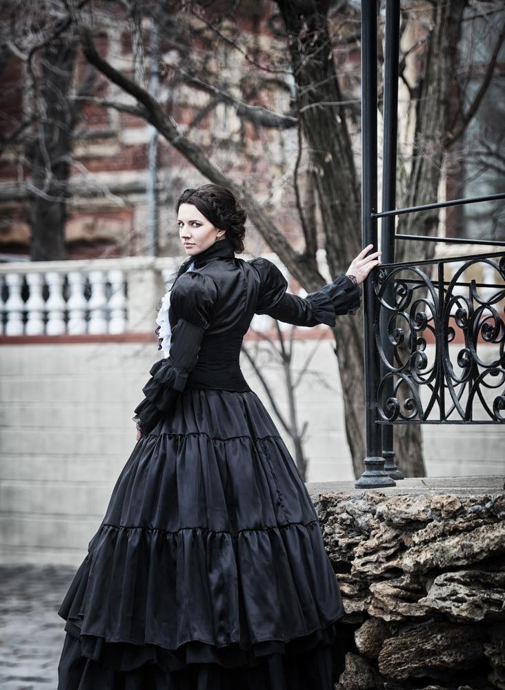 Да живееш в 18. век - жена се отказва от модерните технологии за сметка на начин на живот от Викторианската епоха