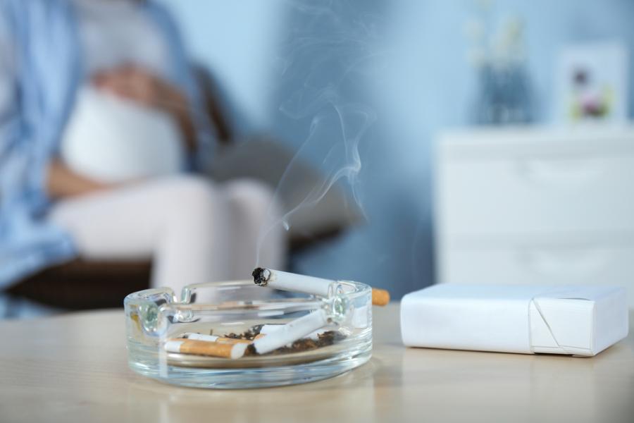 Само една цигара по време на бременност удвоява риска от внезапна смърт на детето