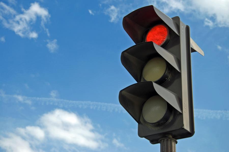 10 декември 1868 г. – Заработва първият в света уличен светофар