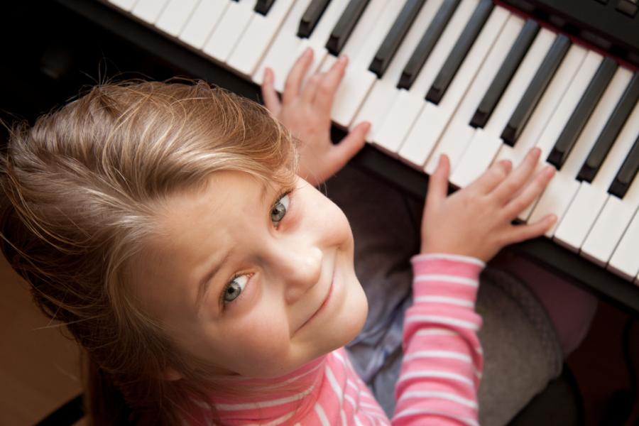 Първата стъпка на детето към успеха започва с музиката