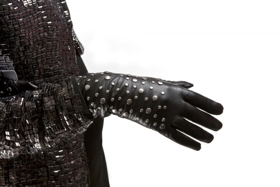 Създадоха супер тънка тъкан, която генерира енергия от нашите движения