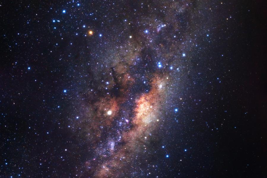 Астрономи засякоха една от най-старите звезди в цялата Вселена