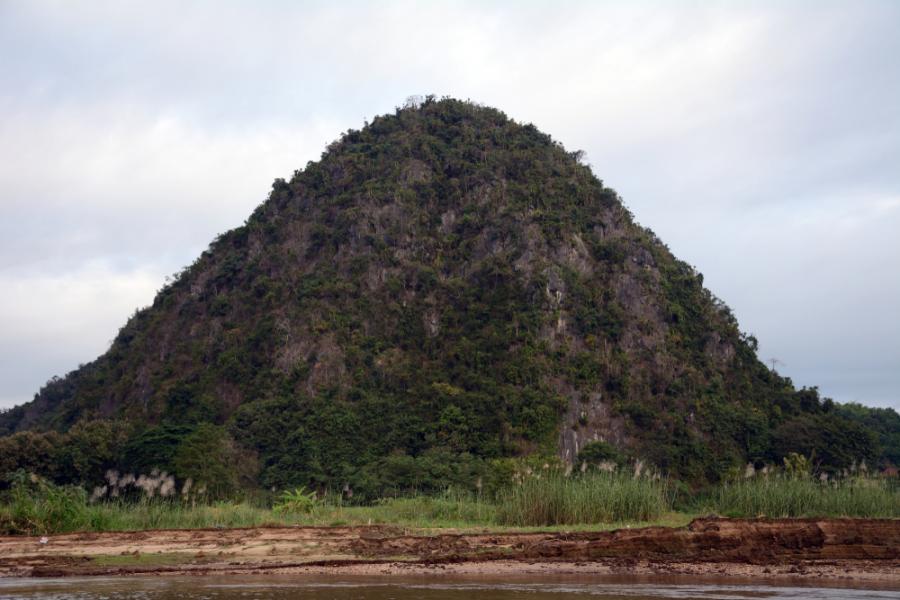 Откриха две пирамиди в българското село Долно Уйно