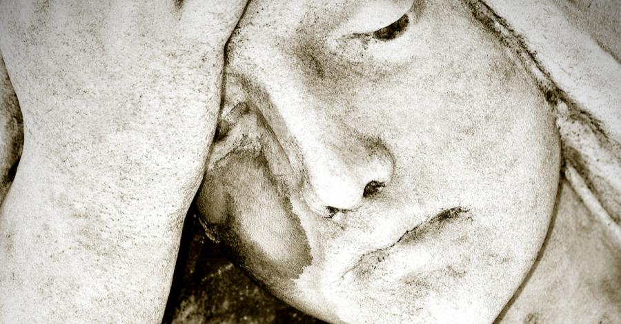 Не „губим“ майките си – реалността е доста по-сурова