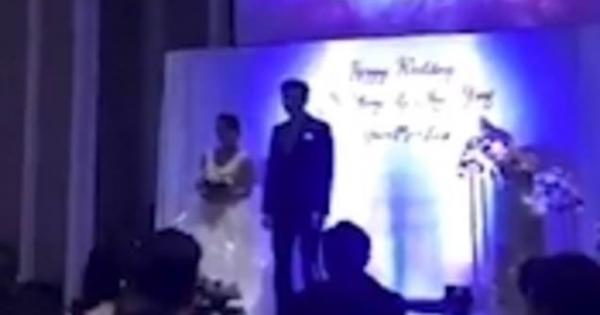 Младоженец в Китай пусна на голям екран пред всички гости