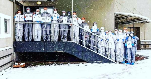 Специалистите на първа линия от Катедрата по инфекциозни болести към